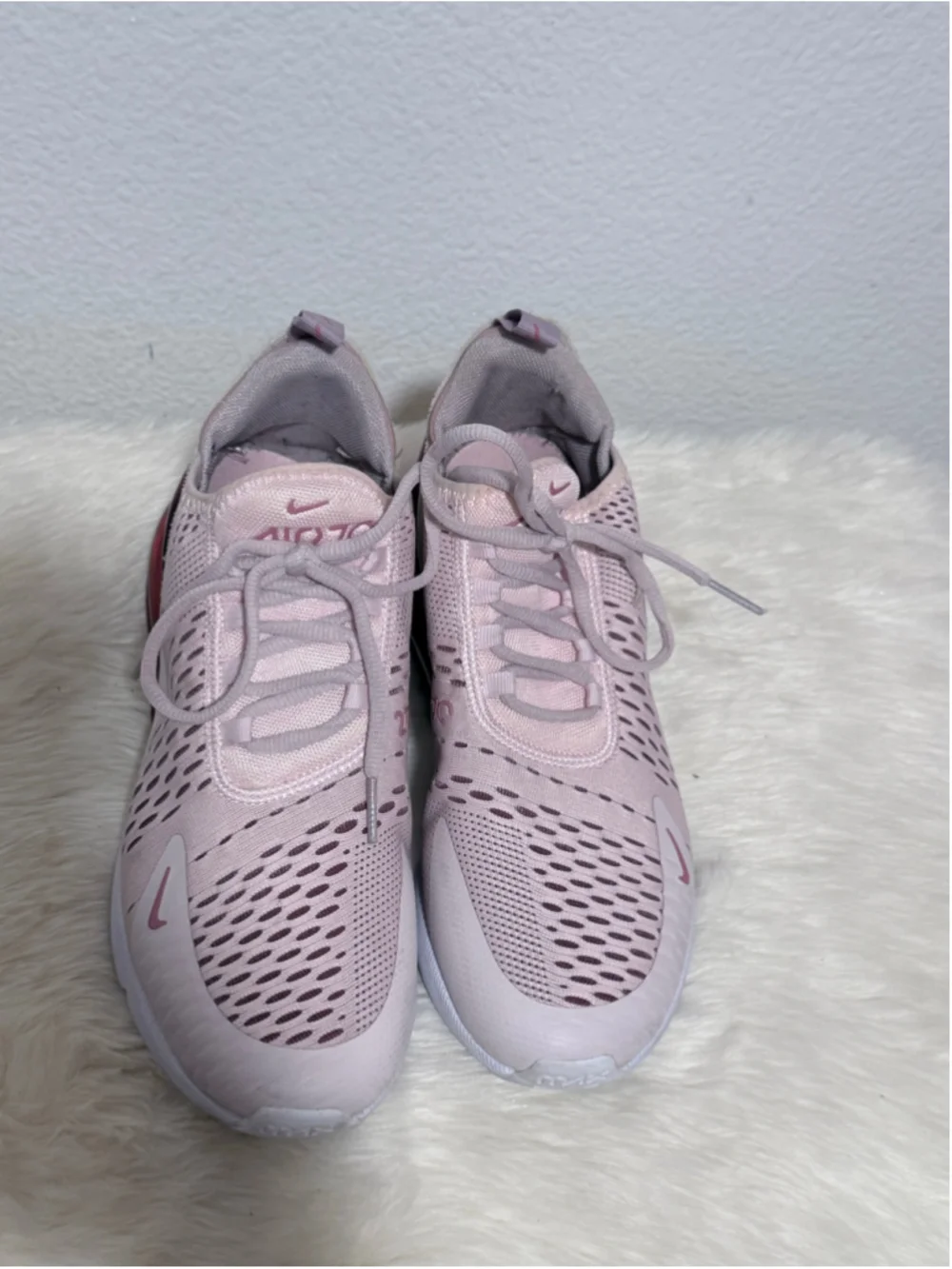 Women's Nike Air Max 270 Sneakers Pink and Burgundy 8.5